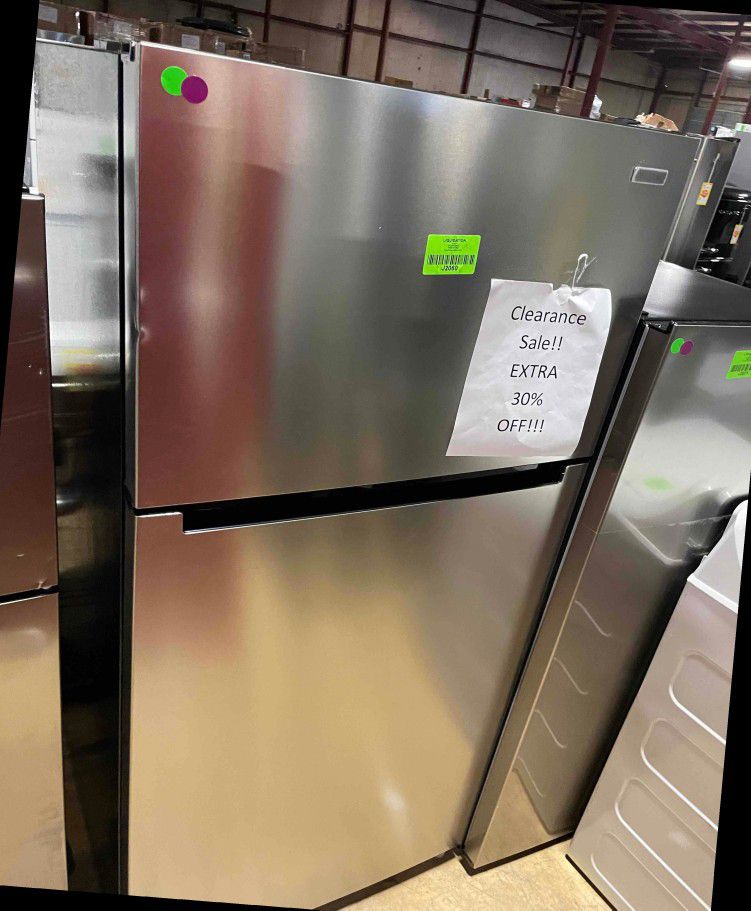 VISSANI MDTF18SSR 18 cu. ft. Top Freezer Refrigerator in Stainless Steel