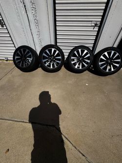 Nissan Altima 17 inch OEM wheels
