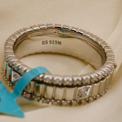 Size 10 women’s Ring