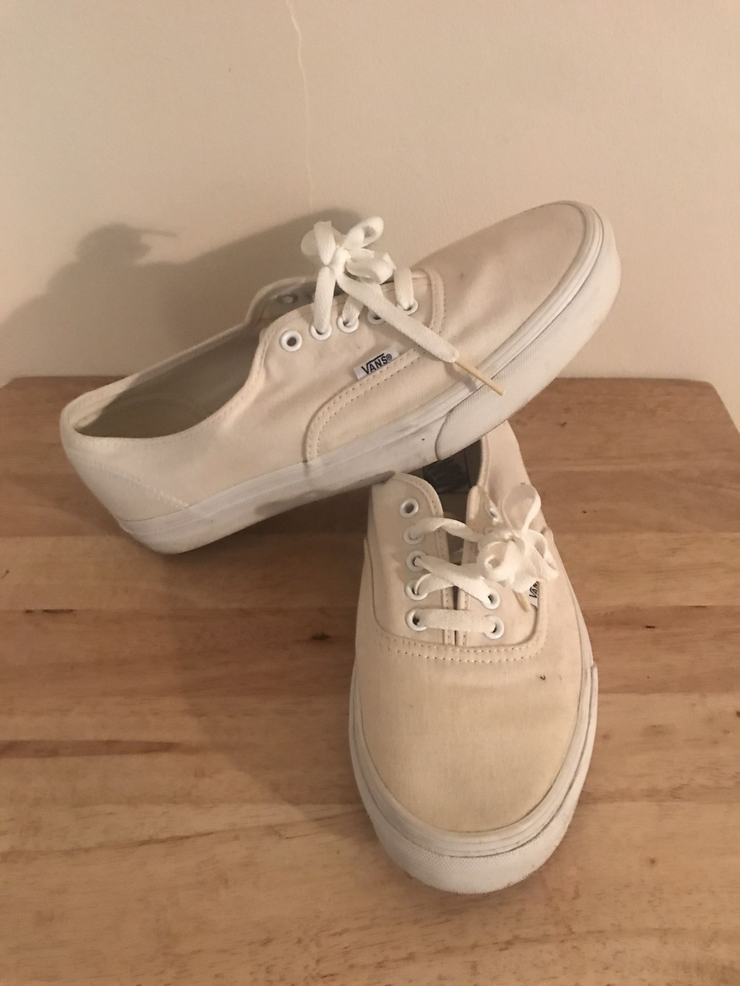 White/beige Vans Era Classic Sneakers Canvas Skate Shoes Men's 9.5 Women's 11
