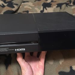 Xbox 1, Xbox 1s And 2 Racing Steering Wheels And Set Of Peddles