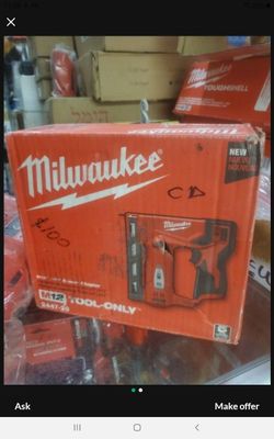 MILWAUKEE M12 1/4" CROWN STAPLER