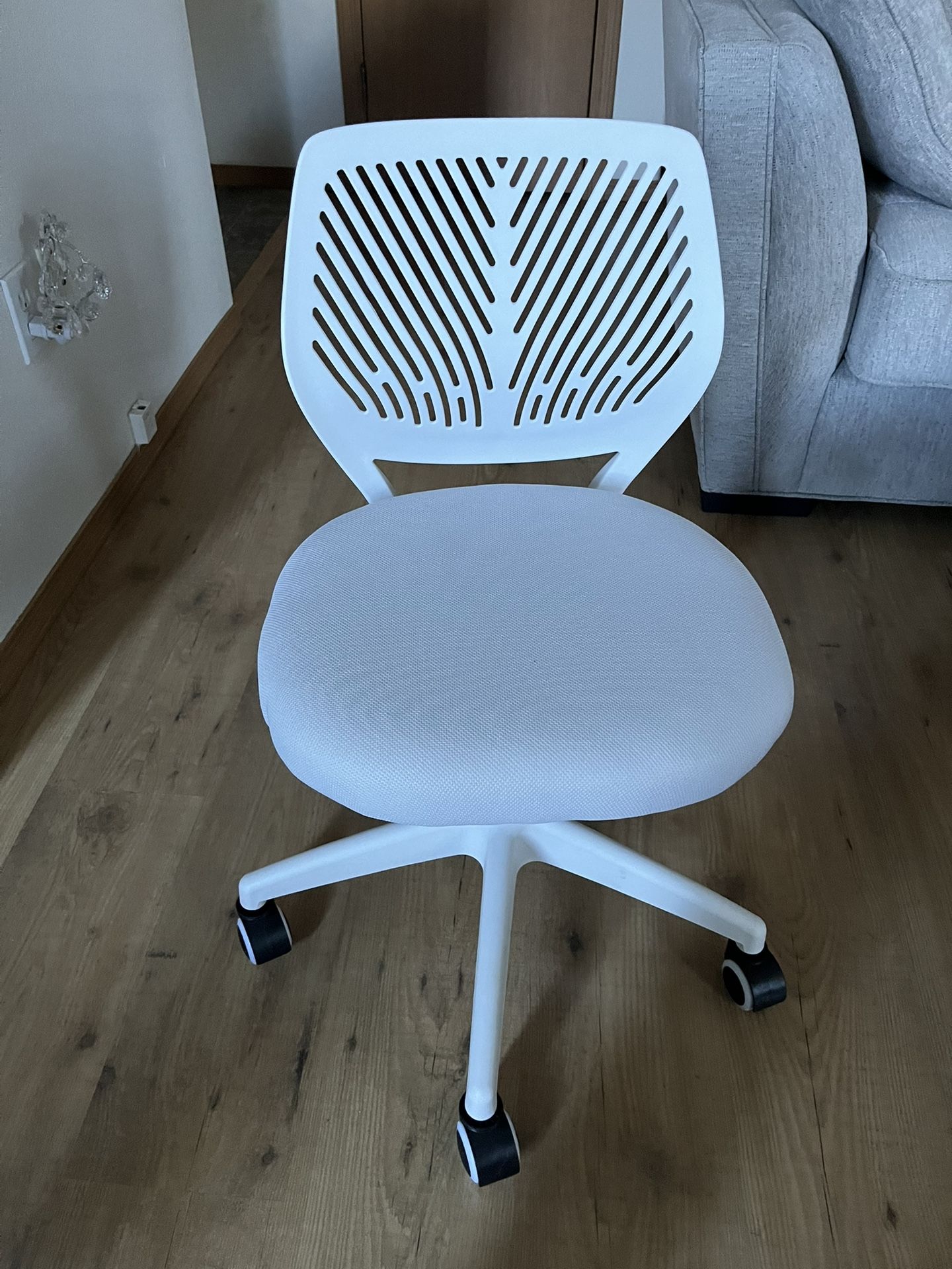 Kids Desk Chair