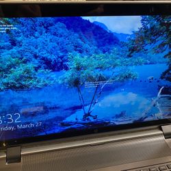 HP 17” Touchscreen Laptop W/Charger