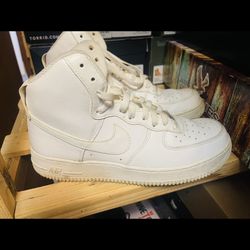 Men’s Size 10 Nike Air Forces