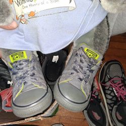 CONVERSE TENNIS SHOES