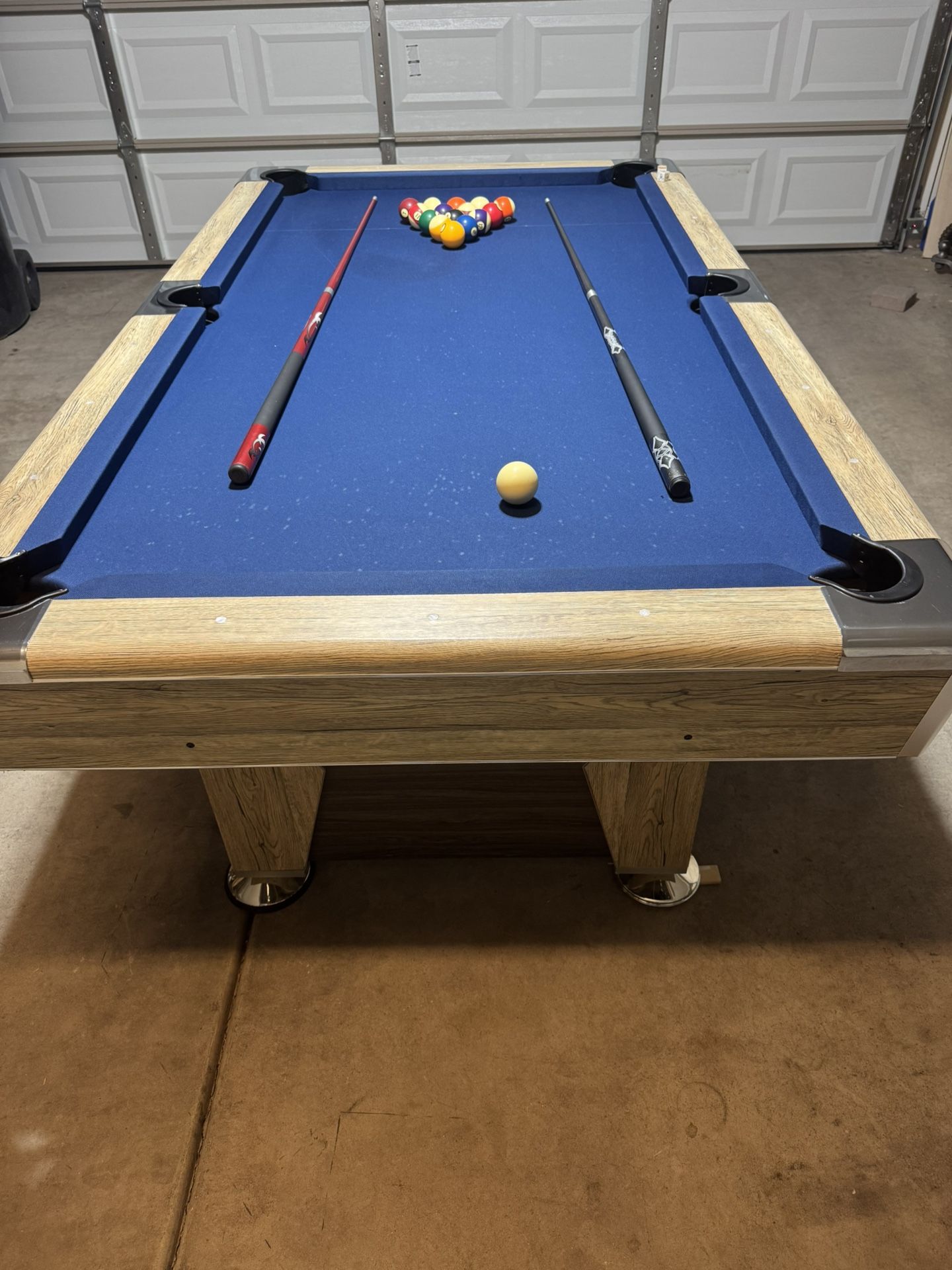 7’ Pool Table
