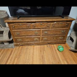Matching Dressers & Night Stands. Moving. Make Offer.