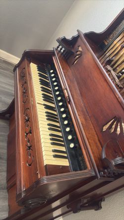 Antique Pipe Organ