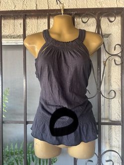 Alo halter-neck smocked tank top size small