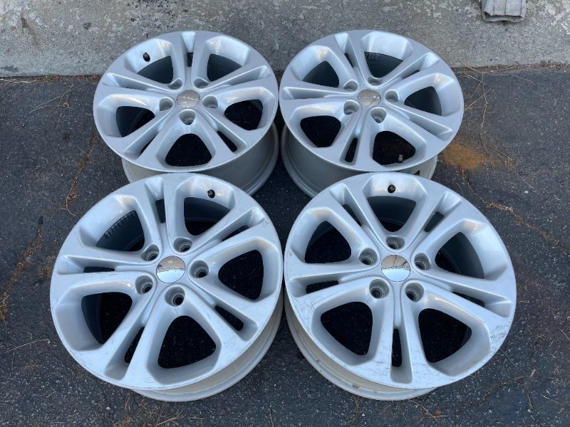 5 on 127mm dodge durango 18 inch rims. May fit minivan or Jeep - T01666