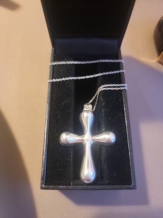 Sterling Silver Cross Pendant On Chain 