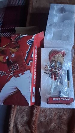 2016 Mike Trout bobble head