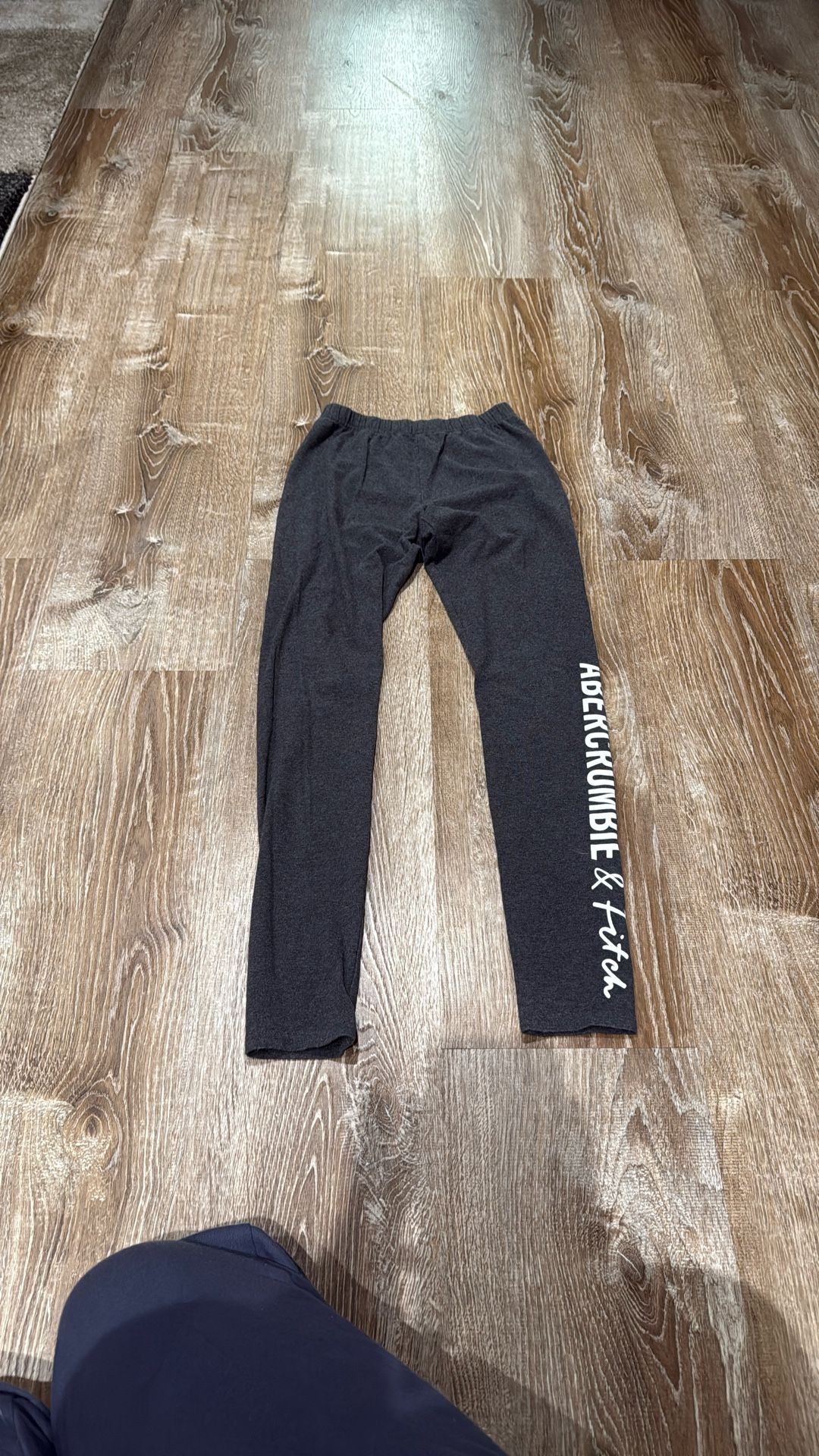 Abercrombie Kids Leggings. 15/16