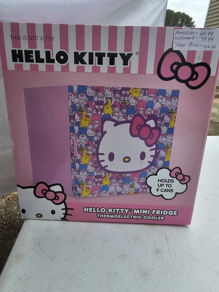 Hello Kitty Mini Frig