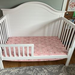 Davinci 4 in 1 crib  white
