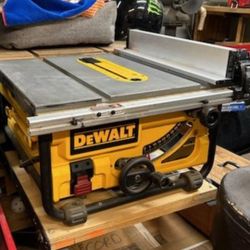 table saw dewalt 