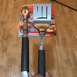 Large Webber Grilling Tongs And Spatula