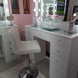 makeup vanity 