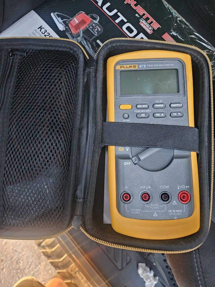 Fluke Meter