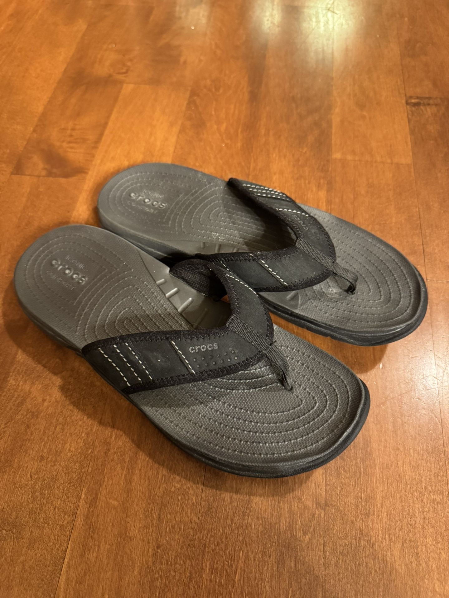 Men’s Crocs Flip Flips Shipping Available