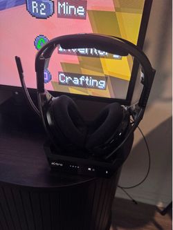 Astro A50 Headset Like New PS4/5 PC + 2 Xbox Series S/X controllers