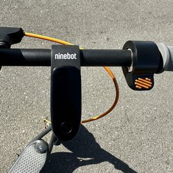 Electric scooter Segway Max G3OP Electric Kick Scooter Foldable Electric Scooter w/40.4 mi Max Operating Range & 18.6 mph Max Speed