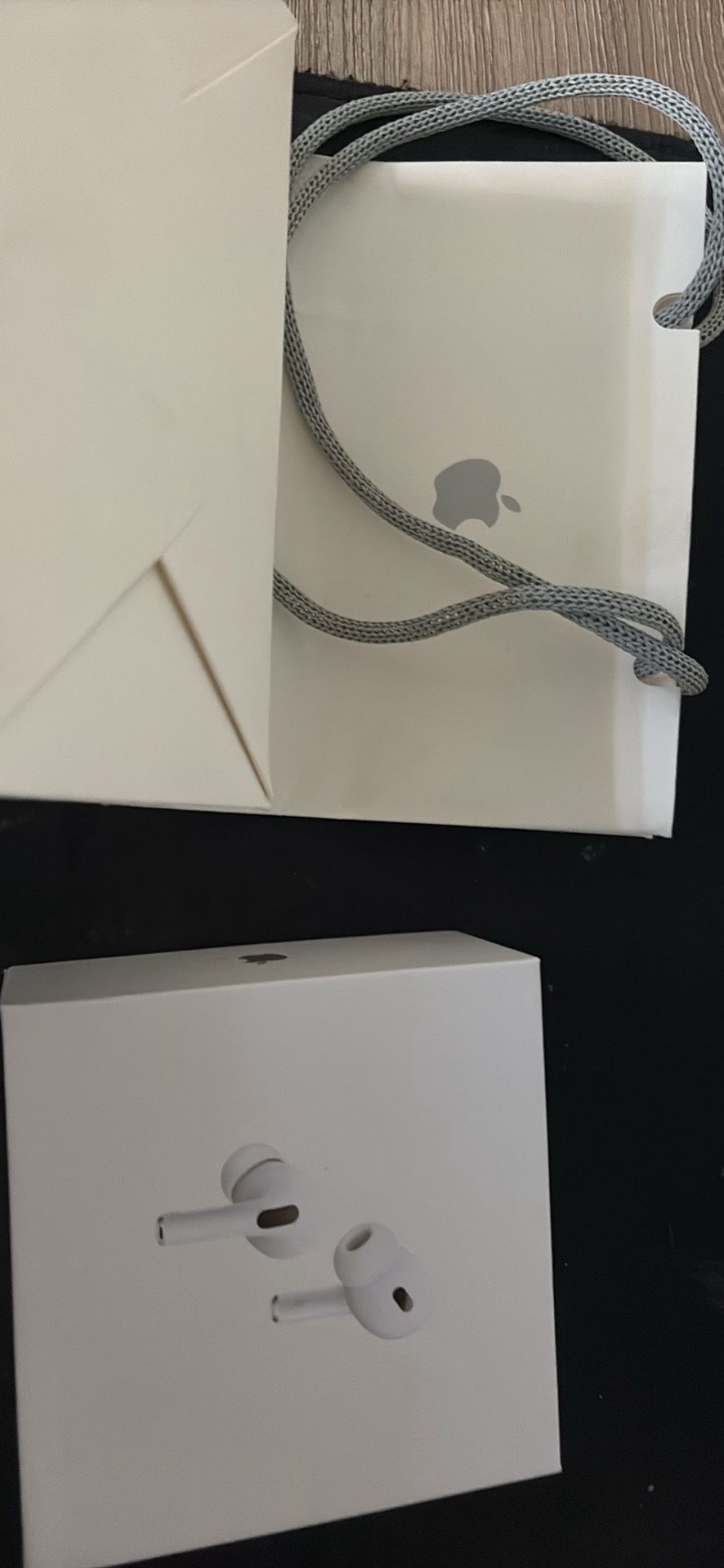 AirPods