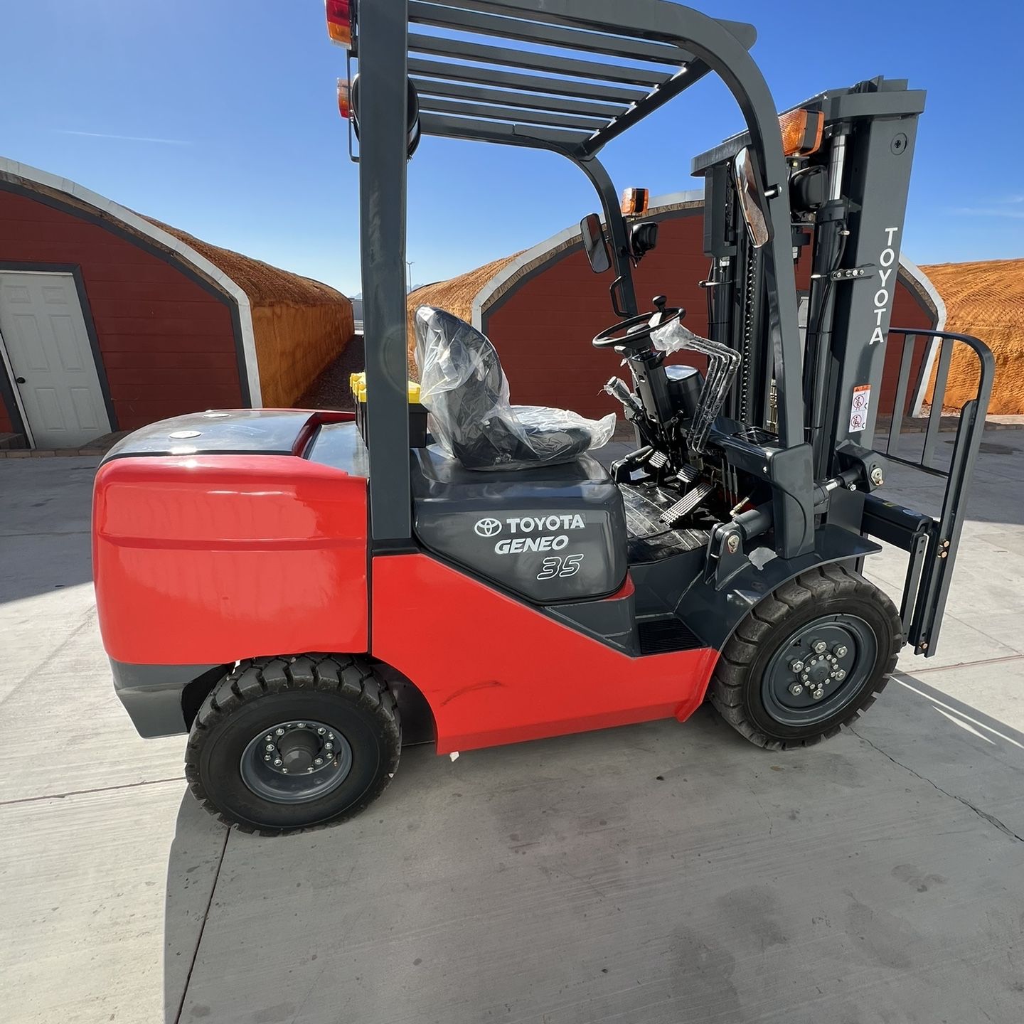 2024 Toyota 35 Forklift 7000 Lb Side Shift  1 Hours 