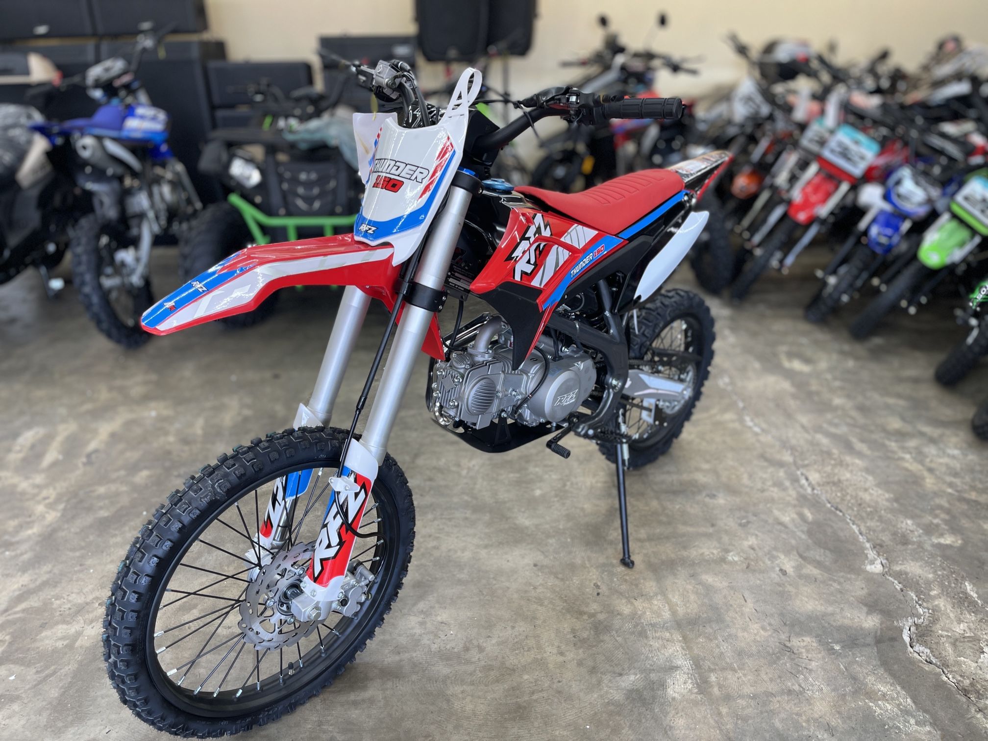 RFZ APOLLO DIRT BIKE THUNDER 150CC MOTOCROSS