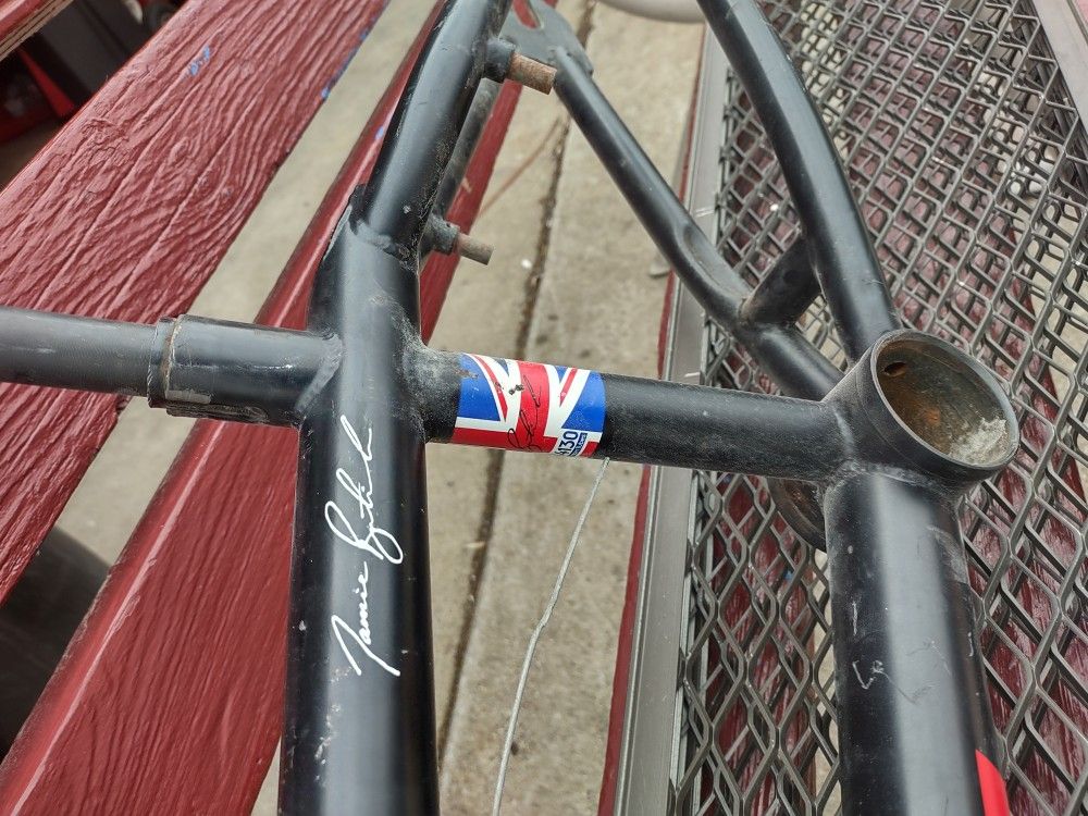 2004 GT Jamie Bestwick Pro BMX Frame for Sale in Hammond, IN - OfferUp
