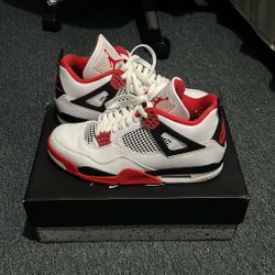 Fire Red Jordan 4