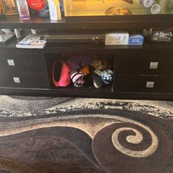 Entertainment center