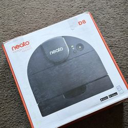 neato intelligent robot vacuum D8