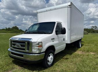 2014 Ford E450 Super Duty Cutaway
