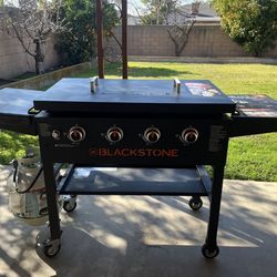 Blackstone Original 4-Burner 36" Propane Omnivore Griddle with Hard Cover