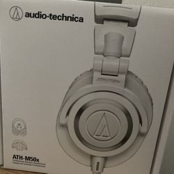 audio-technica headphones ATH-M50X white