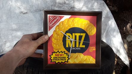 Ritz cracker collectible clock