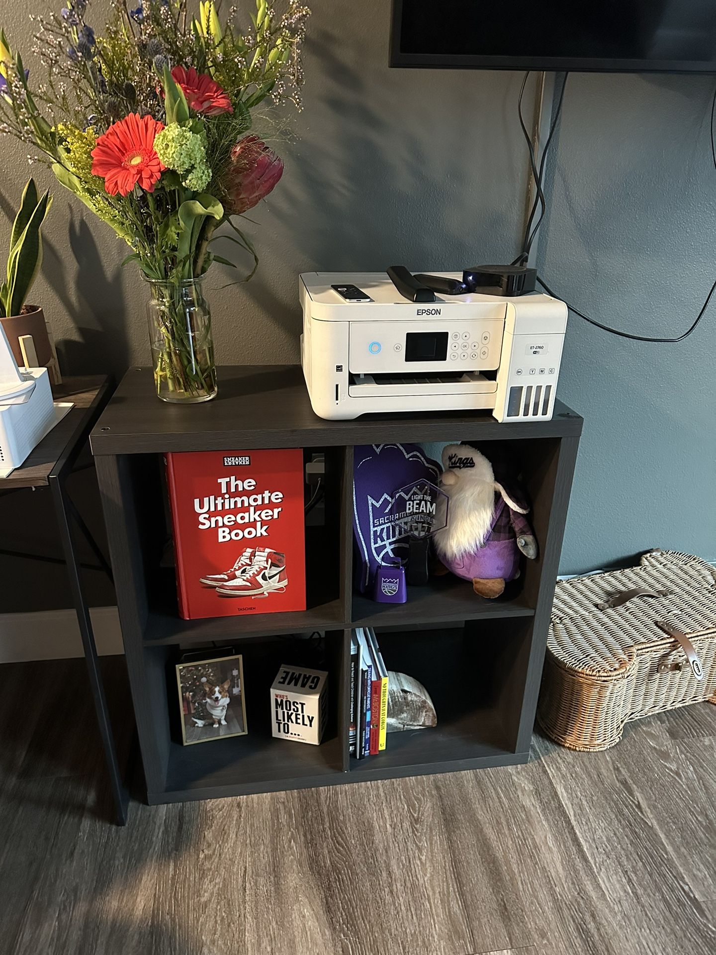 4 Cube Organization Shelf