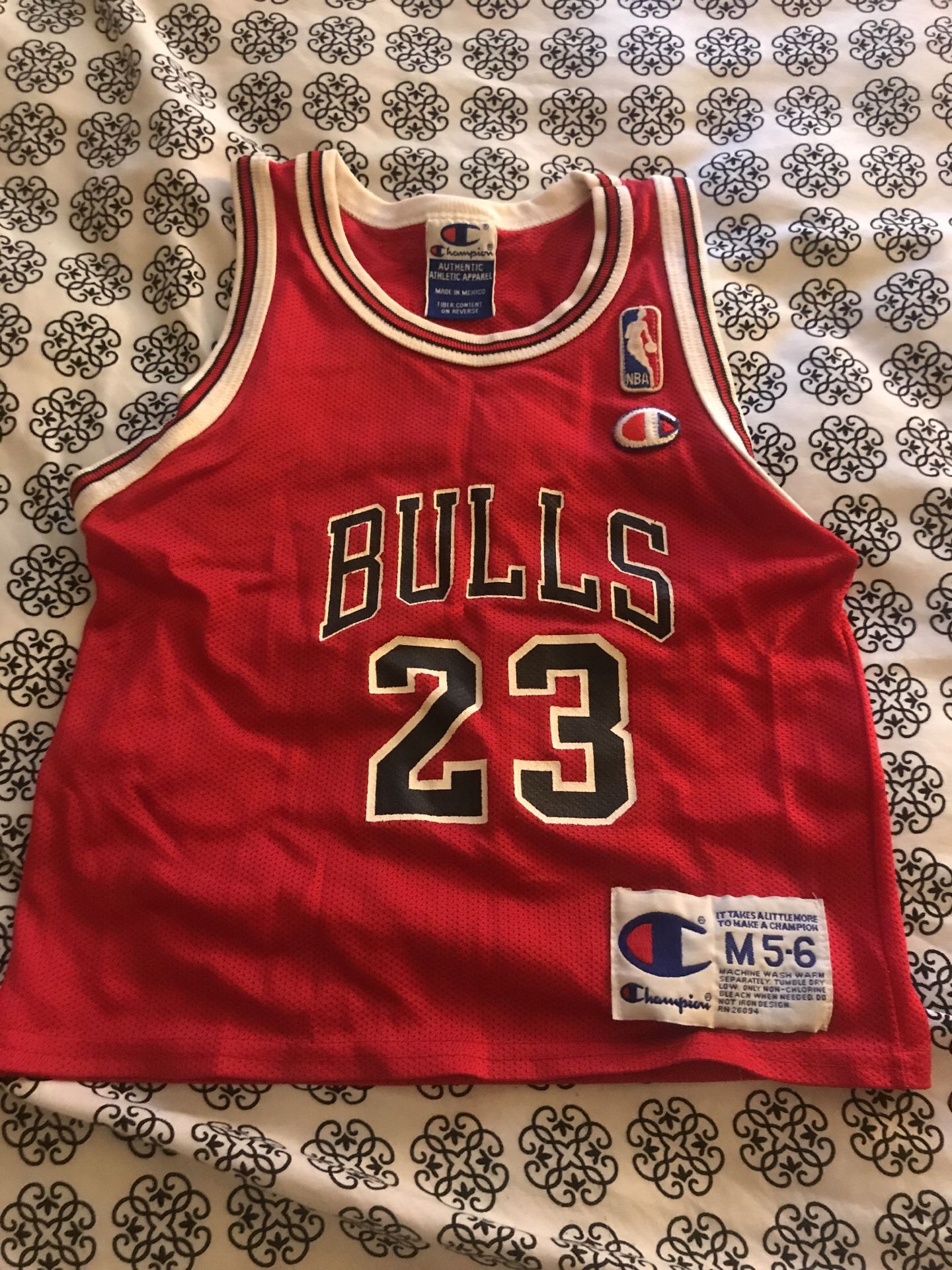 Toddler authentic micheal Jordan jersey.