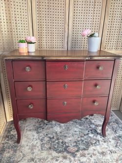 Dresser