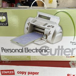 Personal Electronic Cutter/Cricut