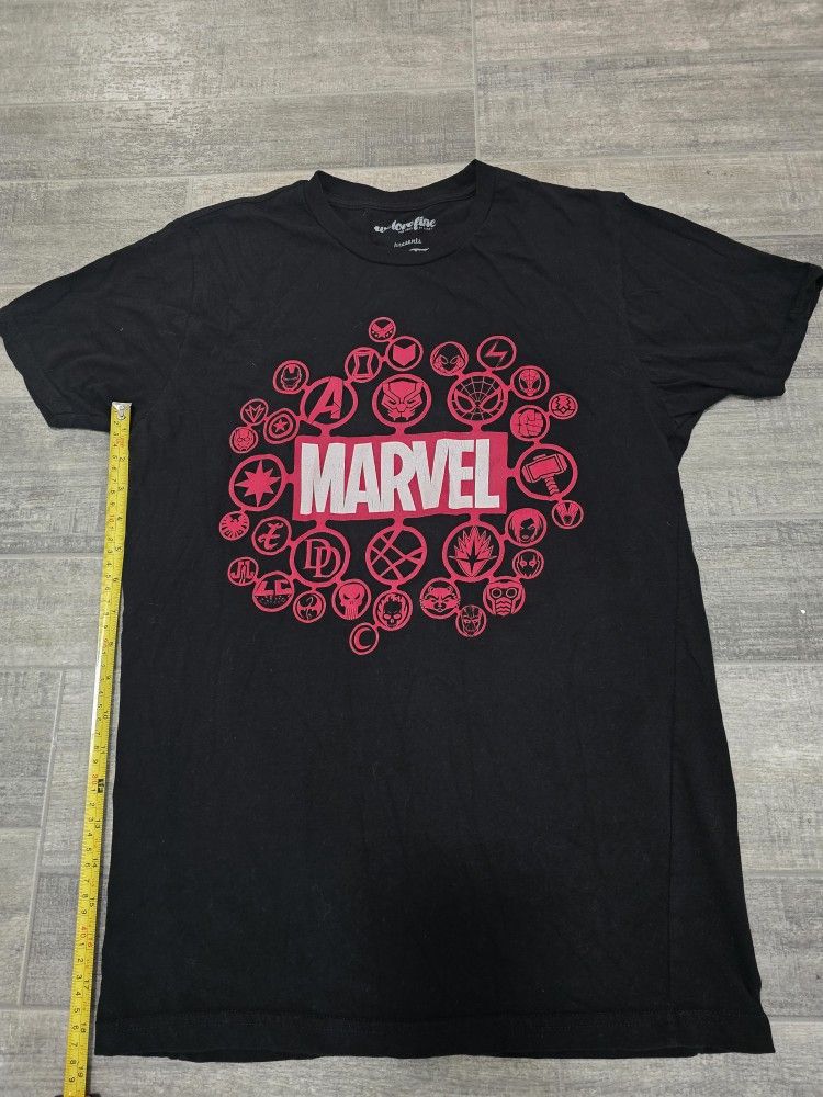 Men/Women/Teen Size M Marvel TShirt