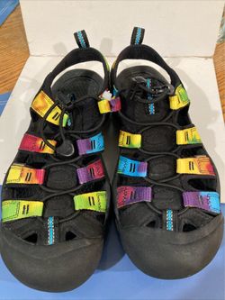 Néw Keen Rainbow Tie Dye sandals size 7