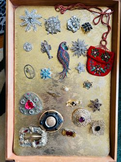 Vintage Deco Victorian MCM Rhinestone Austria