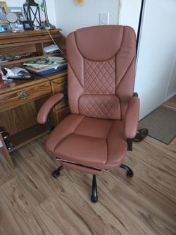 Desk chair