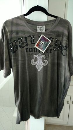 New Men's designer shirt. Still has tag.