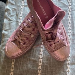 Converse  7 Men /9 Women 