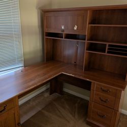 Corner Desk Unit