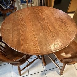 Round Oak Dining Table